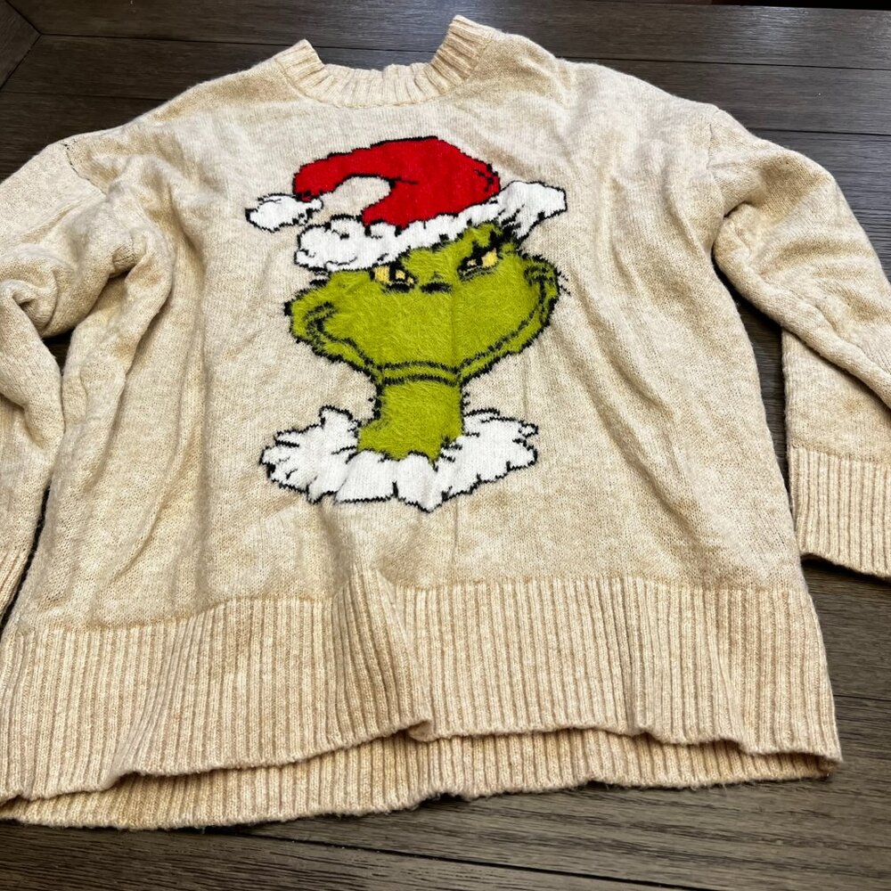 American Eagle Whoa So Soft Oversized Grinch Holiday Sweater